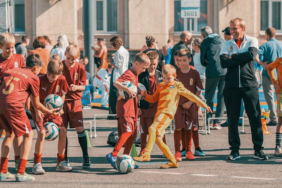 Nutrition coach sending WhatsApp Business challenge content to enrolled participants